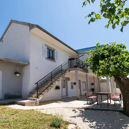 Feriehus House Francesca